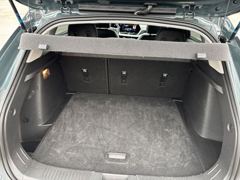 Used 2025 Chevrolet Trax LT image 29