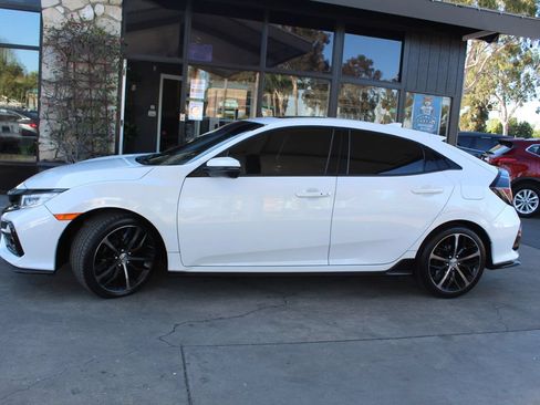 Used 2021 Honda Civic Sport Touring image 2