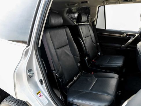 Used 2017 Lexus GX 460 Premium image 37