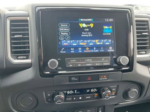 Used 2024 Nissan Frontier SL w/ Technology Package RWD image 22