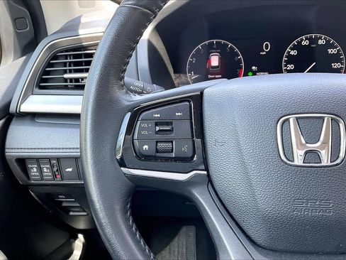 Used 2025 Honda Odyssey EX-L image 29