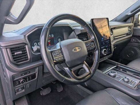Used 2023 Ford Expedition Platinum image 10