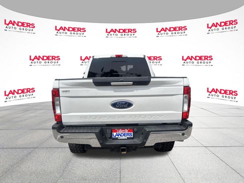 Used 2019 Ford F250 Lariat w/ Chrome Package AWD/4WD image 4
