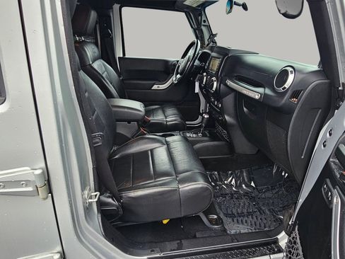 Used 2012 Jeep Wrangler Unlimited Sahara w/ Dual Top Group image 24