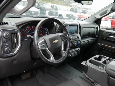 Used 2022 Chevrolet Silverado 1500 LT image 12
