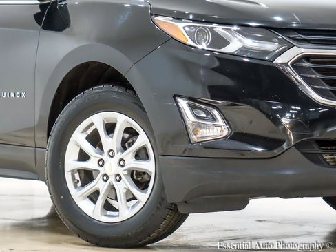 Used 2019 Chevrolet Equinox LT image 3