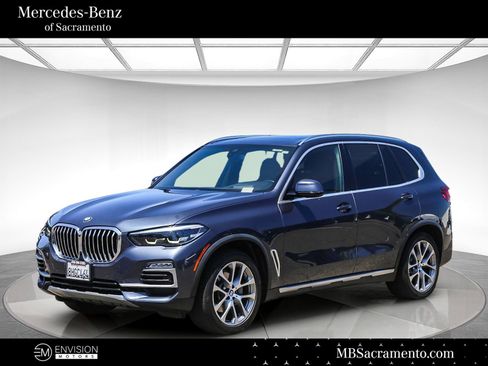 Used 2019 BMW X5 xDrive40i w/ Premium Package 2 AWD/4WD image 1