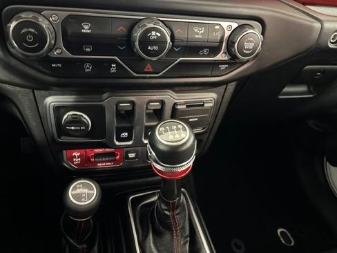 Used 2020 Jeep Wrangler Rubicon AWD/4WD image 18