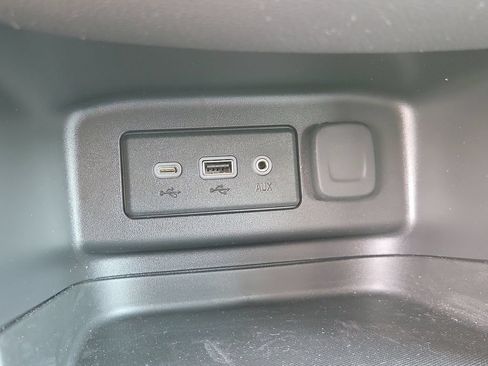 Used 2024 Chevrolet Equinox LT w/ LPO, Floor Liner Package FWD image 30