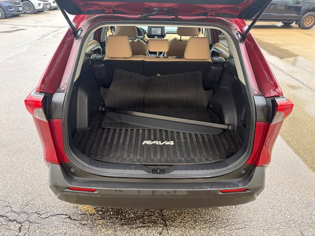 Used 2020 Toyota RAV4 LE w/ All Weather Liner Package AWD/4WD image 15