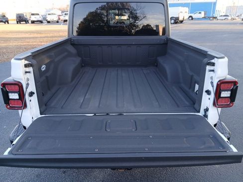 Certified 2020 Jeep Gladiator Sport w/ Quick Order Package 24S image 27