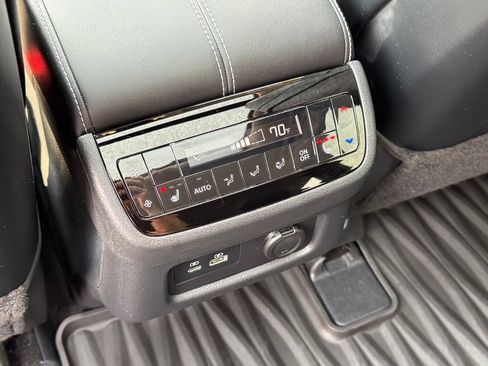 Used 2024 INFINITI QX60 Luxe AWD/4WD image 12