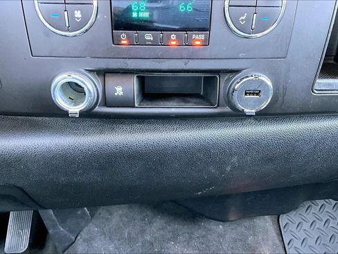 Used 2010 Chevrolet Silverado 1500 LT w/ Power Pack Plus AWD/4WD image 15