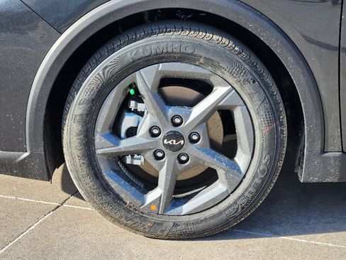 New 2026 Kia K4 LXS image 7