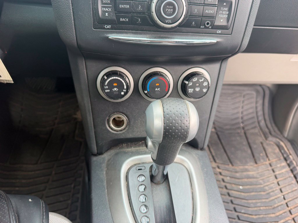 Used 2013 Nissan Rogue S AWD/4WD image 8
