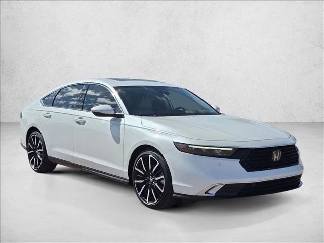 Used 2025 Honda Accord Touring image 3