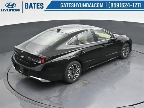 New 2025 Hyundai Sonata Limited image 90