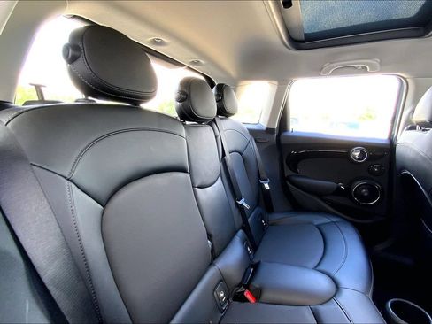 Used 2018 MINI Cooper S FWD image 26