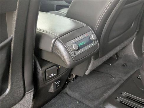 Used 2015 Chevrolet Traverse LTZ image 18