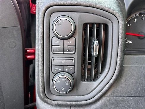 Used 2021 Chevrolet Silverado 1500 Custom image 18