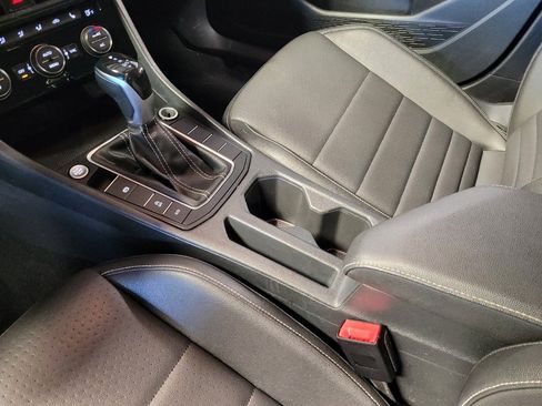 Used 2024 Volkswagen Jetta SE FWD image 26