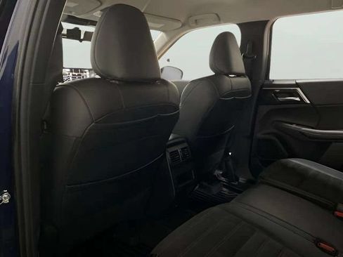 Used 2024 Mitsubishi Outlander SE FWD image 19