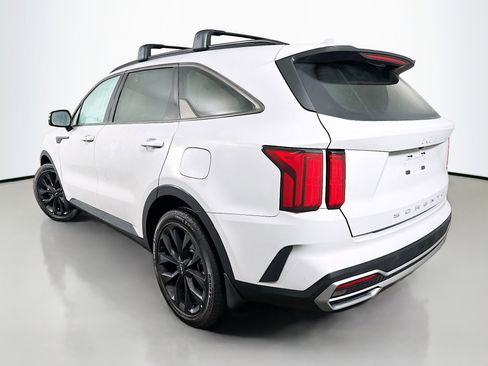 Certified 2022 Kia Sorento SX image 5