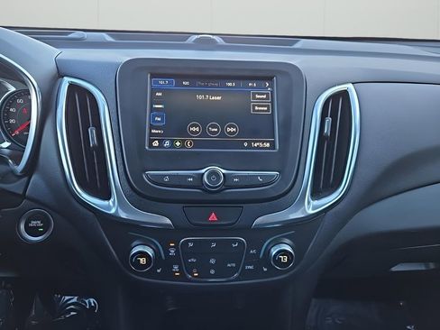 Used 2021 Chevrolet Equinox LT image 23