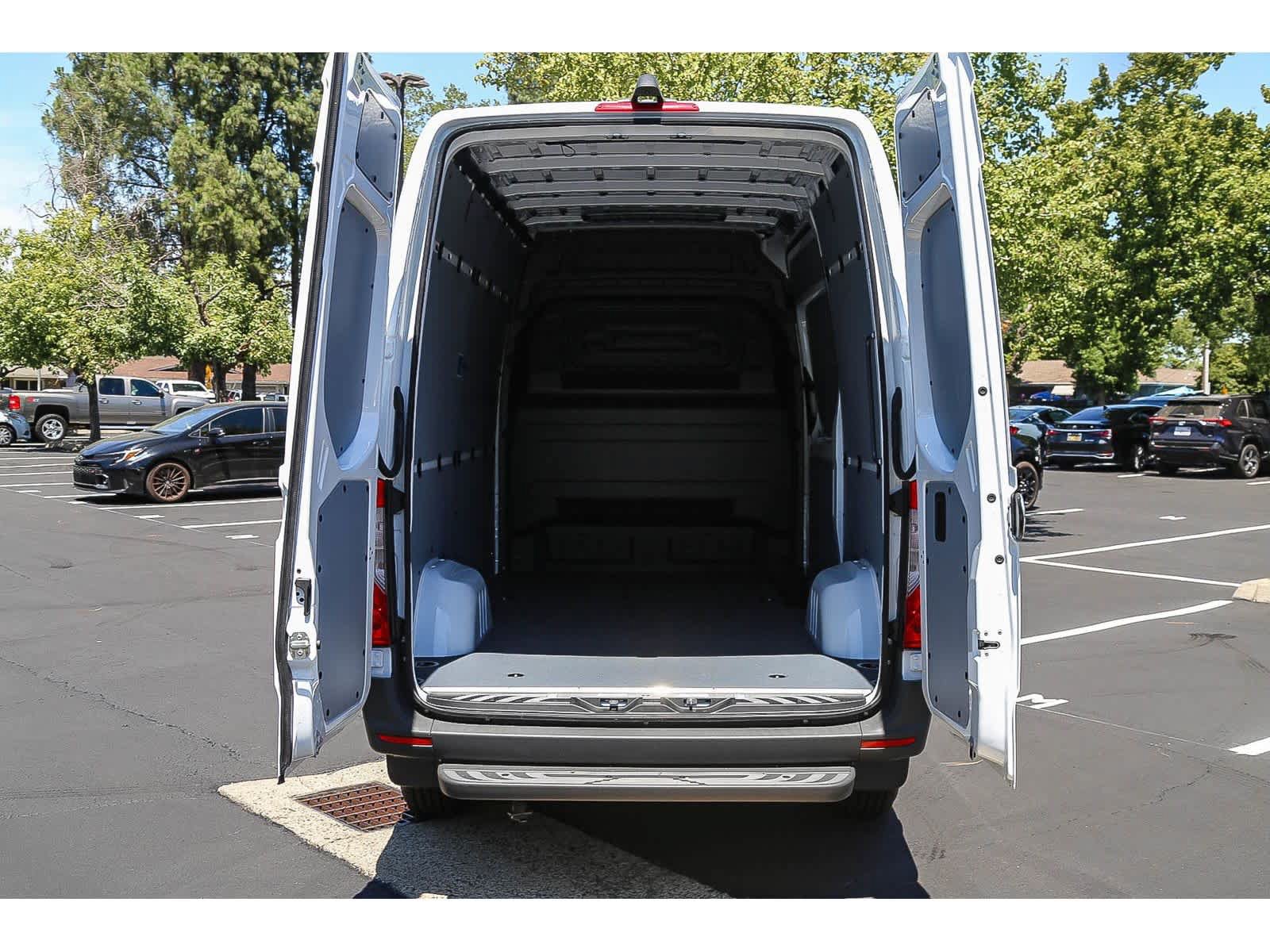 New 2026 Mercedes-Benz Sprinter 2500 image 24
