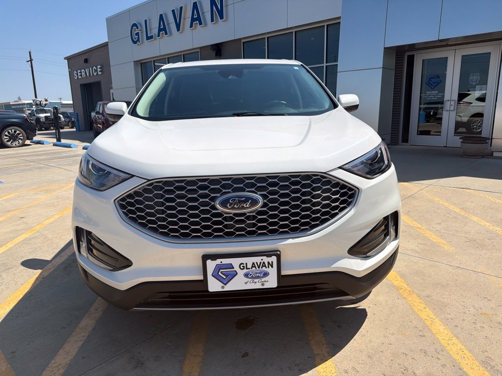 Used 2024 Ford Edge SEL w/ Convenience Package AWD/4WD image 2