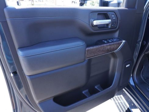 Certified 2022 GMC Sierra 2500 Denali image 16