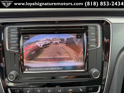 Used 2018 Volkswagen Passat 2.0T R-Line w/ R-Line Lighting Package FWD image 25