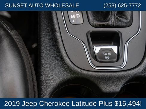 Used 2019 Jeep Cherokee Latitude Plus image 60