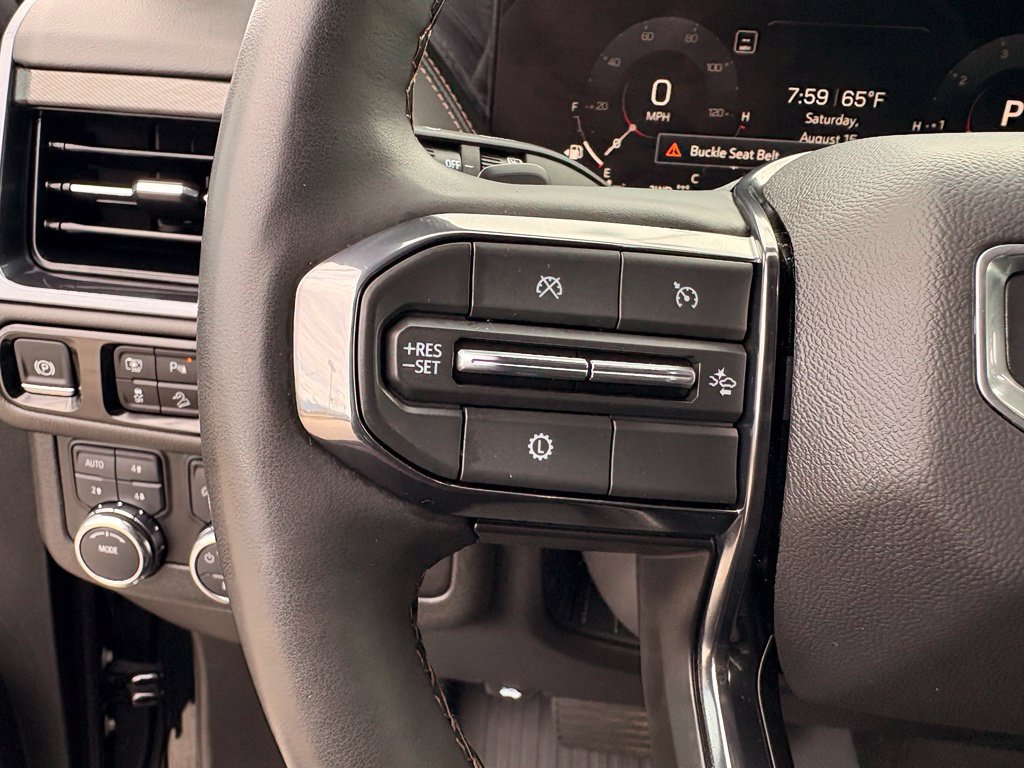 Used 2025 GMC Yukon AT4 AWD/4WD image 23