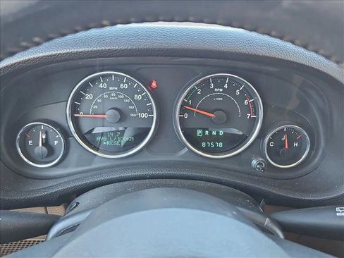 Used 2011 Jeep Wrangler Unlimited Sahara w/ Connectivity Group image 11