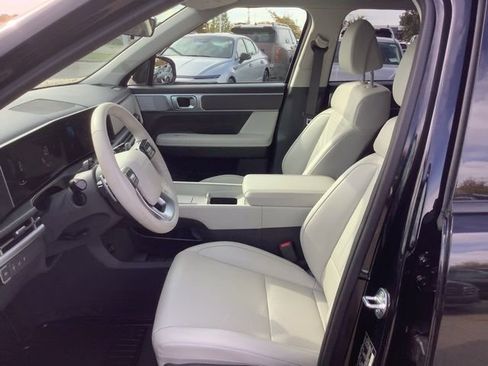 Certified 2025 Hyundai Santa Fe SEL image 16