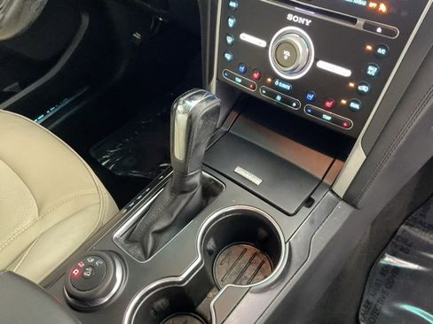 Used 2017 Ford Explorer Platinum image 22