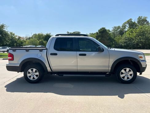 Used 2007 Ford Explorer Sport Trac XLT RWD image 5