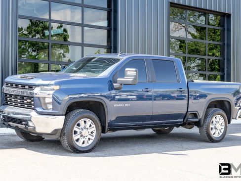 Used 2022 Chevrolet Silverado 2500 LT w/ All Star Edition AWD/4WD image 2
