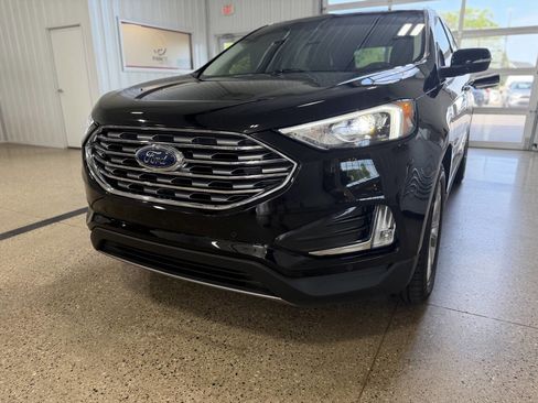 Used 2023 Ford Edge Titanium w/ Cargo Accessory Package AWD/4WD image 3