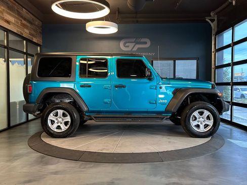 Used 2019 Jeep Wrangler Unlimited Sport S AWD/4WD image 2