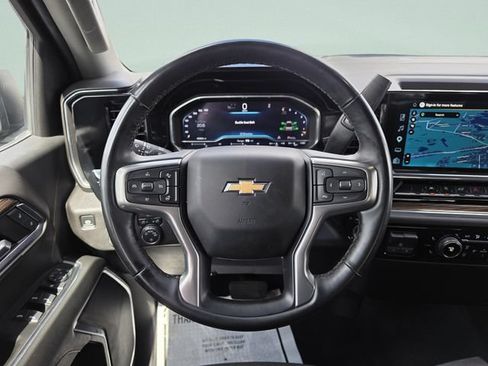 Used 2025 Chevrolet Silverado 1500 LT RWD image 25