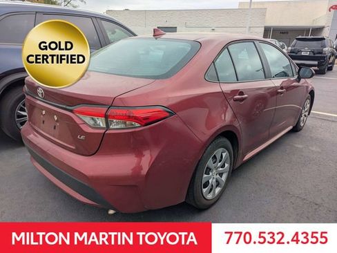 Certified 2022 Toyota Corolla LE image 3