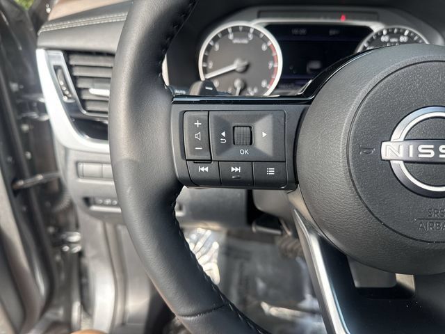 Used 2023 Nissan Rogue SL w/ SL Premium Package FWD image 17