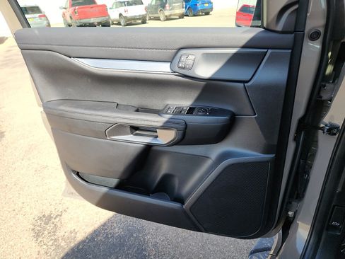 New 2025 Ford Ranger Lariat w/ Black Appearance Package image 13