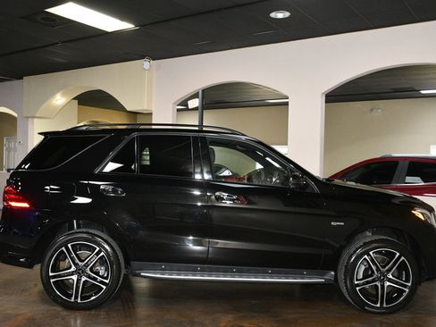 Used 2018 Mercedes-Benz GLE 43 AMG 4MATIC image 52