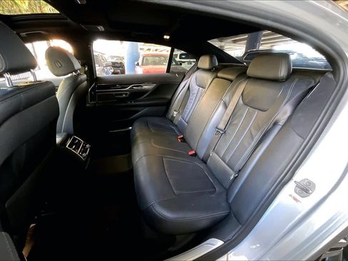 Used 2019 BMW 740i w/ M Sport Package image 19