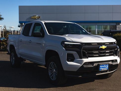 New 2025 Chevrolet Colorado LT w/ LT Convenience Package image 7