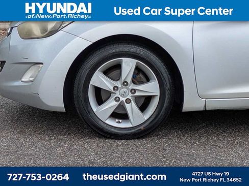 Used 2012 Hyundai Elantra GLS w/ Preferred Pkg 3 FWD image 10