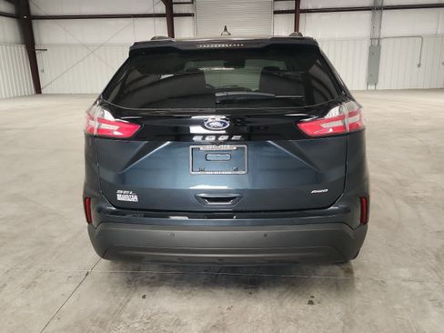 Used 2024 Ford Edge SEL w/ Sport Appearance Package AWD/4WD image 4